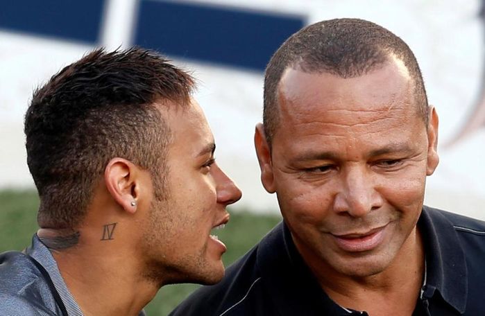
Ông Neymar Sr rất biết cách "làm truyền thông" cho con trai.