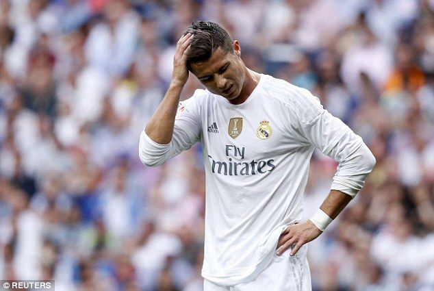 
Phong độ của Ronaldo đang xuống dốc không phanh trong mùa giải 2017/18.