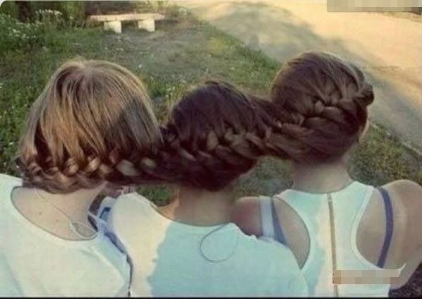 
"Tết tóc sinh ba" với thương hiệu đi đâu cũng có nhau thắm thiết tình chị em.