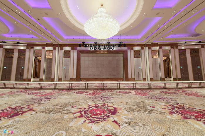 
Ballroom có tổng diện tích 1.267 m2, chiều cao trần là 12,75 m.