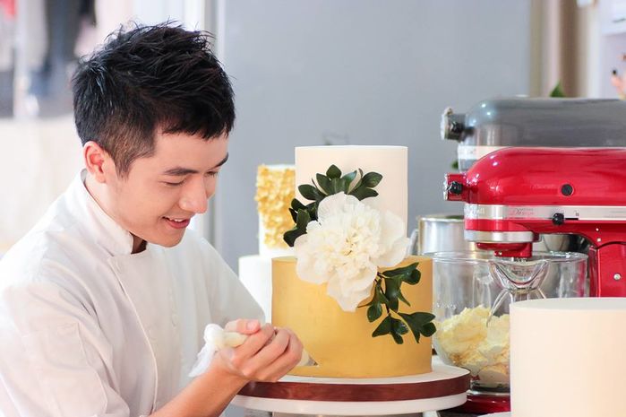 
Mặc dù còn khá trẻ tuổi nhưng Mito Hoàng Anh đã từng là giám khảo khách mời cho chương trình Master Chef Việt Nam năm 2013.