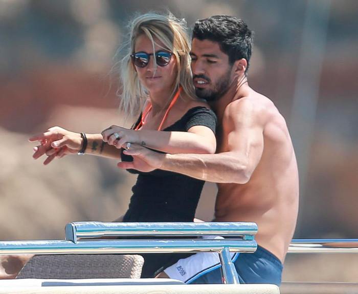 Suarez nghiện thủ dâm từ nhỏ xếp thứ 5 trên thang đo "quan hệ lâu ra"