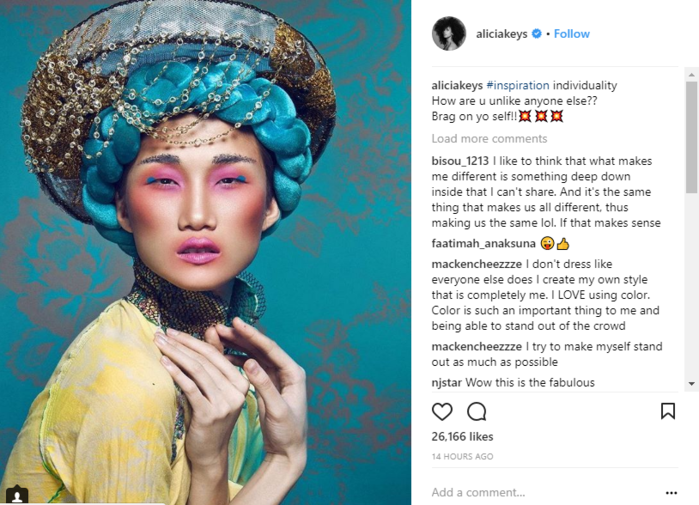 
Ngôi sao nhạc pop đình đám ở Mỹ​ Alicia Keys đã công khai chia sẻ hình ảnh của Á quân cuộc thi Vietnam's Next Top Model 2012 ngay trên tài khoản Instagram của mình cùng dòng chia sẻ bày tỏ sự ngưỡng mộ cô người mẫu Việt​.