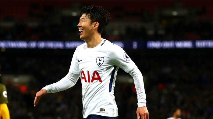 
Lần đầu tiên ở mùa giải này, có 2 đại diện châu Á góp mặt trong đội hình tiêu biểu Ngoại hạng Anh. Ngoài Okazaki, Son Heung-Min cũng đã thi đấu rất ấn tượng ở trận đấu với Brighton. Son ghi bàn thắng thứ 2 cho Spurs và có 2 lần mở ra cơ hội ngon ăn cho đồng đội. 
