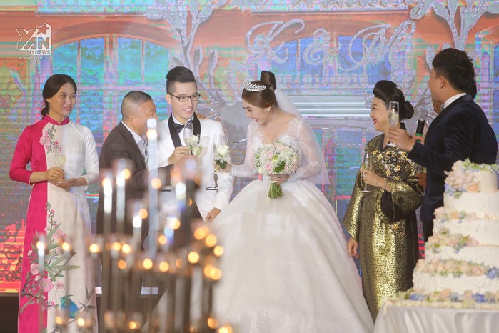 Lễ cưới hoành tráng, hạnh phúc của em gái Trấn Thành và ông xã người nước ngoài - Tin sao Viet - Tin tuc sao Viet - Scandal sao Viet - Tin tuc cua Sao - Tin cua Sao
