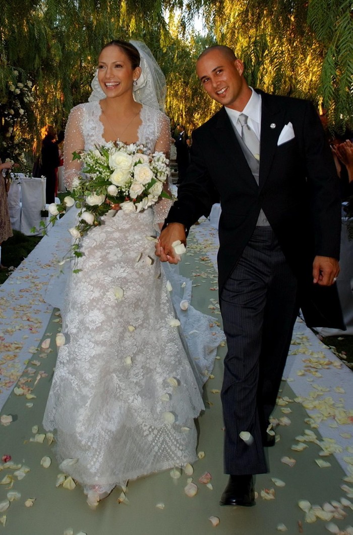 
Jennifer Lopez bên chồng cũ Cris Judd.