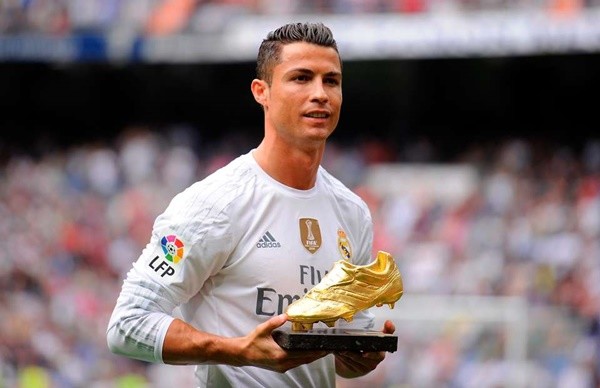 
Ronaldo trở thành chân sút số 1 ở Real Madrid năm 30 tuổi với chỉ 6 năm chơi bóng tại Tây Ban Nha.