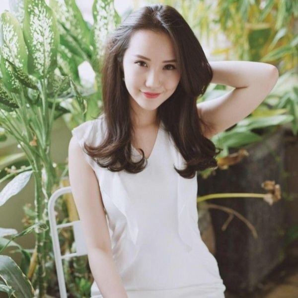 
Hot girl Trương Minh Xuân Thảo, nickname là Primmy Truong (1992) là một trong những thành viên sáng giá của "Hội con nhà giàu Việt Nam" nhờ bề thế gia đình và tài năng của chính mình.