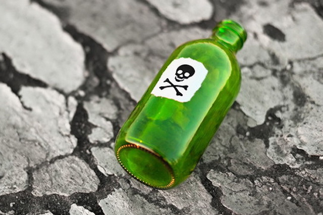 
Trong số những loại “độc dược” được nhiều người bệnh sử dụng để tìm tới cái chết, thì thuốc diệt cỏ Paraquat là loại “độc của độc” khi nó mang tỉ lệ tử vong lên tới 70%.