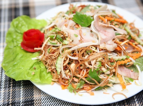 CNN vinh danh 15 món ăn du khách nhất định phải thử khi tới Việt Nam: Đủ cả đặc sản 3 miền