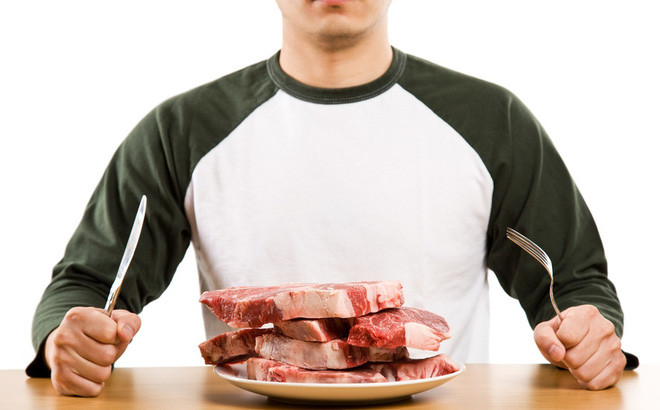 Khoa học chứng minh: Để luôn cảm thấy yêu đời, người trẻ hãy ăn thật nhiều thịt