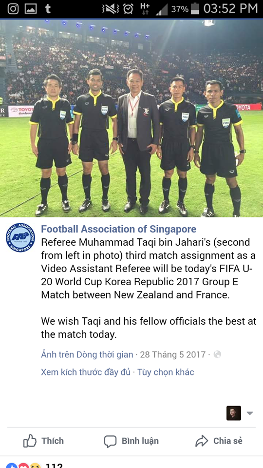 
Trọng tài người Sinpapore là một trong số ít những ông vua áo đen người Đông Nam Á được FIFA công nhận.
Trọng tài người Singapore.