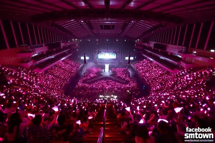 Đâu là các nhóm nhạc Kpop sở hữu những concert có lượng khán giả khủng nhất?
