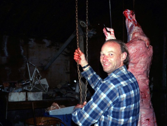 
Pickton được cho là đã làm việc tại một cơ sở giết mổ lợn vào năm 1994 trước khi tự mở trang trại của chính mình