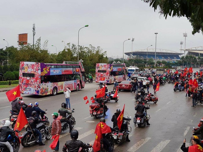 Cộng đồng mạng nóng lên từng giờ, chờ đón đội tuyển U23 Việt Nam về nước trong sáng nay