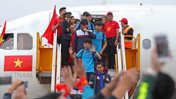 
Chuyên cơ đón các cầu thủ U23 Việt Nam về nước sau giải đấu U23 Châu Á 2018.