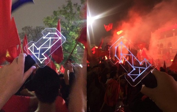 
Lightstick của Wannable thể hiện rõ tình cảm của người hâm mộ Việt Nam: "U23 là số 1".