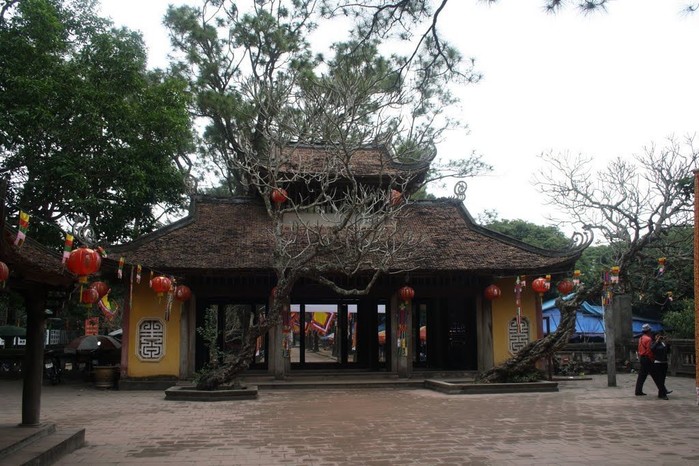 
Chùa được xây dựng theo kiến trúc chữ công gồm Tiền đường, Thiêu hương và Thượng điện.