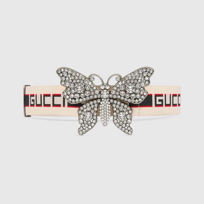 
Chiếc belt có mặt hình bướm đính hạt pha lê có giá 700 USD gần 16 triệu đồng.