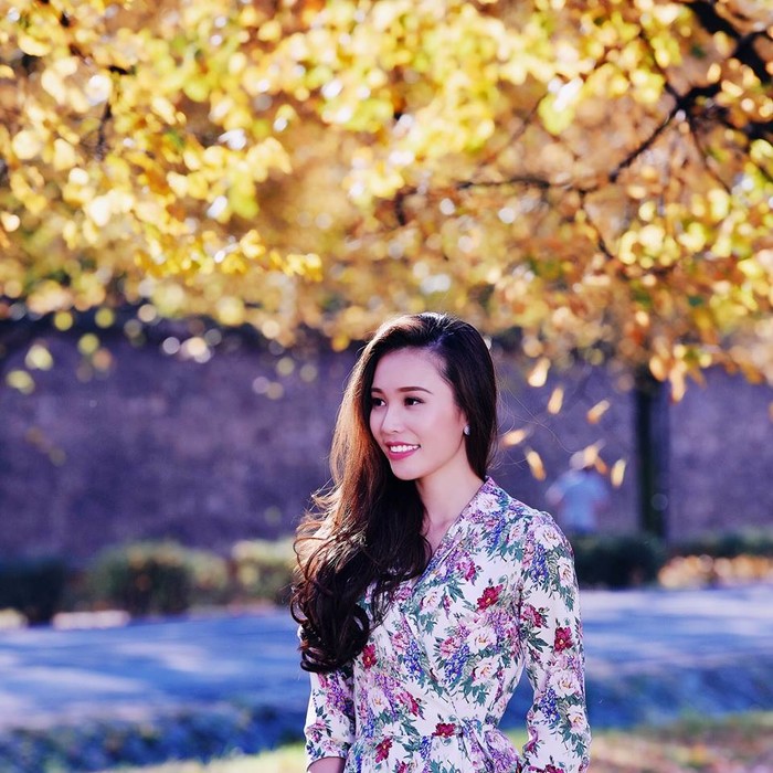 
Thu Trang không chỉ xinh đẹp mà còn có học vấn và trình độ đáng ngưỡng mộ