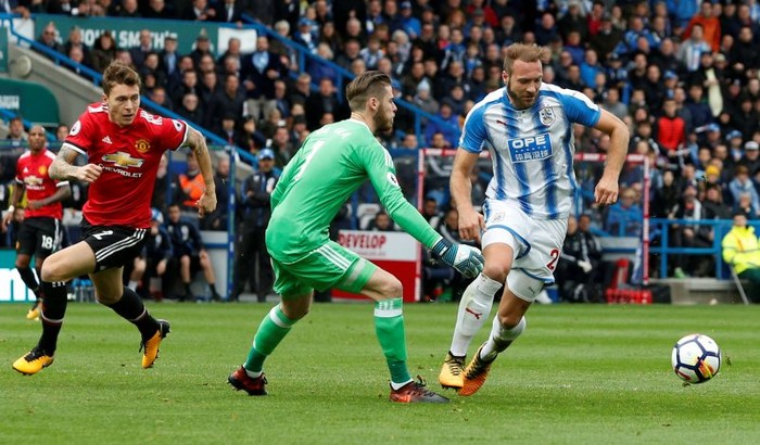 
De Gea không thể bảo vệ khung thành đội nhà trong trận đấu với Huddersfield.