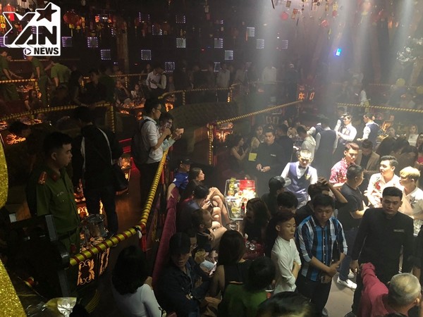 Đột kích 2 quán bar ở trung tâm Sài Gòn, phát hiện gần 300 dân chơi có biểu hiện phê ma tuý