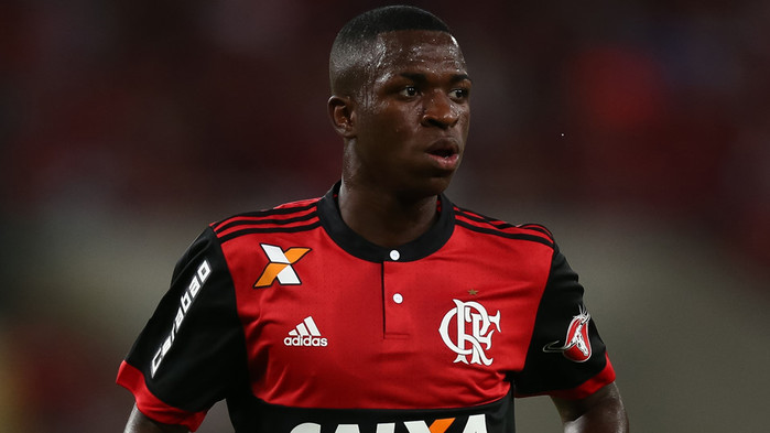
Năm 2017, chứng kiến màn trình diễn xuất sắc của Vinicius ở giải U17 Nam Mỹ, Real Madrid đã quyết định bỏ ra 45 triệu euro để phá bỏ hợp đồng của anh với Flamengo, thời điểm mà cầu thủ này còn chưa có một trận đấu chính thức nào cho đội một. Vì thế khả năng tỏa sáng ở Bernabeu của Vinicius vẫn còn là dấu hỏi. Tài năng trẻ người Brazil sẽ ở lại Flamengo đến hết năm 2018 và nửa đầu năm 2019 dưới dạng cho mượn trước khi chuyển tới Madrid.