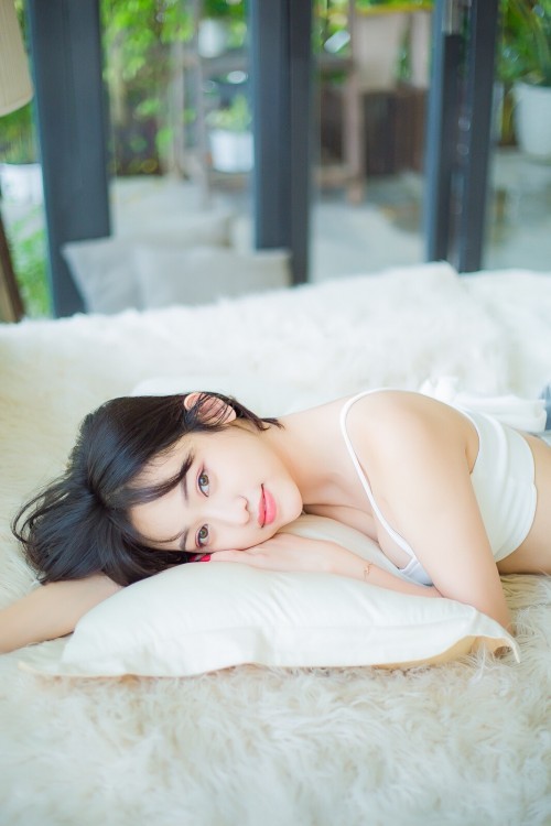 
Kể từ khi tăng từ 38kg lên 45kg, cô càng gợi cảm và quyến rũ hơn. 