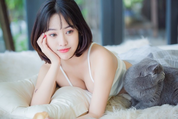 
Mới đây, cô nàng vừa tung bộ ảnh chào xuân đẹp không tì vết.