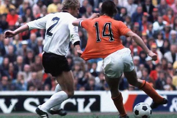 
Johan Cruyff qua đời để lại sự tiếc nuối lớn cho người hâm mộ bóng đá trên toàn thế giới.
