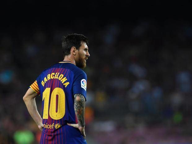 
Vừa làm công việc ghi bàn lẫn kiến tạo, Messi vẫn đang đóng vai trò đầu tàu tại Barcelona. Tiền đạo người Argentina đã có 20 pha lập công cùng với 11 lần kiến thiết cho các đồng đội của mình tại La Liga mùa này.