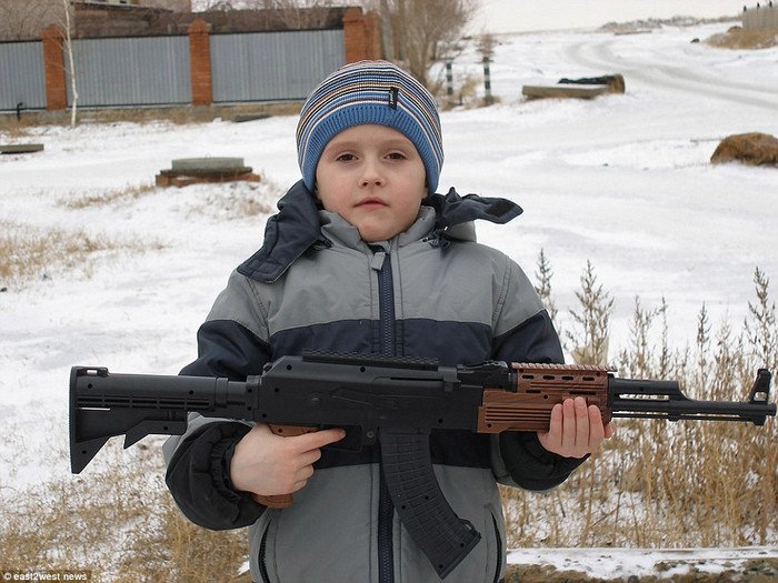
Evgeny Livanov, 12 tuổi, một trong những trẻ em thiệt mạng trong vụ tai nạn