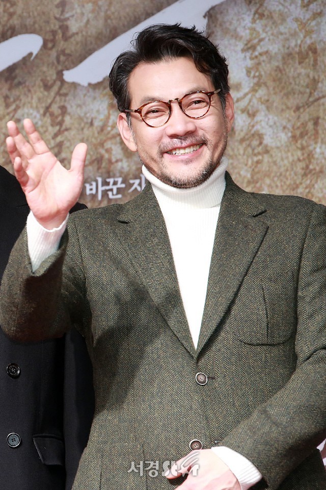 
Nam diễn viên gạo cội Jung Jing Young.