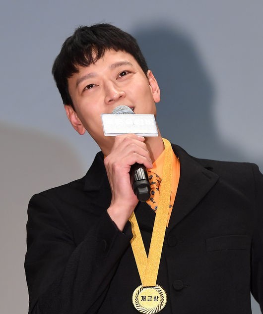 
Tài tử Kang Dong Won, "bảo chứng phòng vé" xứ Hàn sẽ là người tình màn ảnh với Han Hyo Joo trong phim.