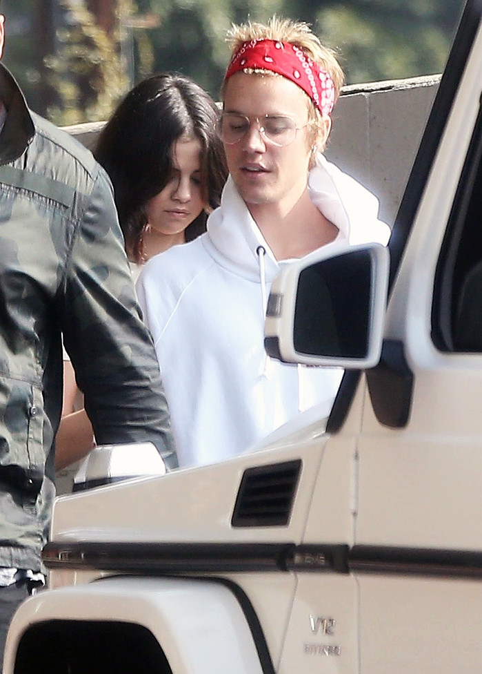 Đi nghỉ đón lễ tình nhân sớm nhưng Justin và Selena vẫn bên nhau lãng mạn đến thế này