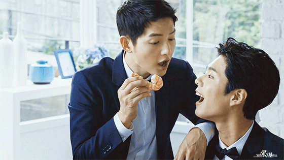Gọi Song Joong Ki và Park Bo Gum là cặp đôi đồng tính, nhà báo Mỹ hứng trọn 