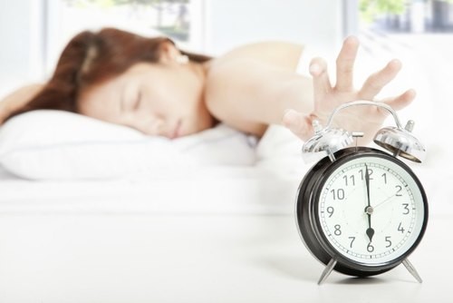 
6 giờ sáng như thường lệ đã phải dậy khi đồng hồ sinh học vừa quen với việc ngủ nướng 
