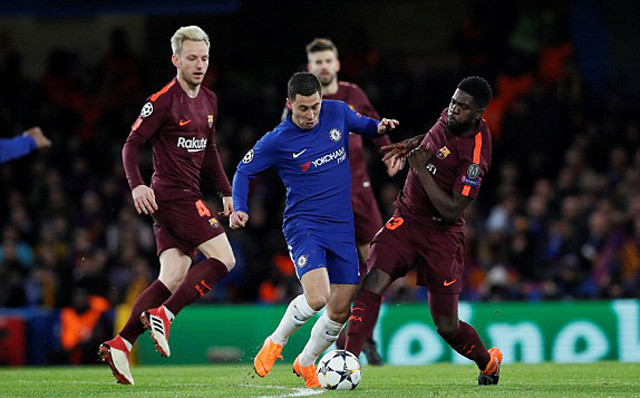 
Hazard gặp khó trong ngày phải thi đấu ở vị trí cao nhất trên hàng tiền đạo Chelsea.