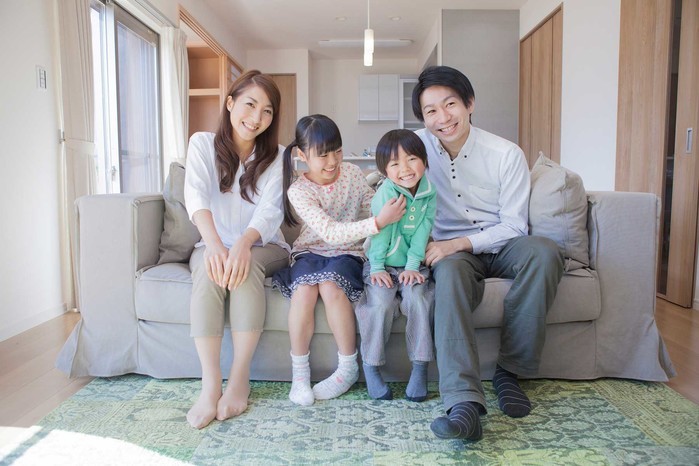 
Nhiều người đàn ông độc thân ở Nhật Bản rất thích dịch vụ cho "thuê vợ và con cái" chỉ vì họ chưa thể lập gia đình do công việc quá bận​ rộn.