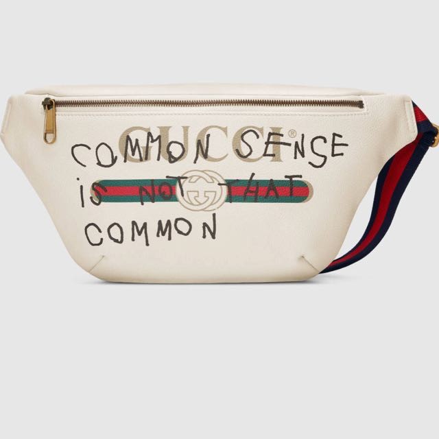 
Chiếc túi này thuộc dòng Gucci Coco Capitán logo belt bag và đang được bán với với 3.200 USD tương đương khoảng 72 triệu đồng.