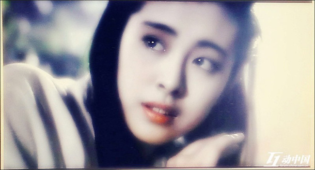 
Một trong những ánh mắt kinh điển nhất điện ảnh Trung Quốc.
"Nữ quỷ" khiến bao nhiêu người...xin chết.