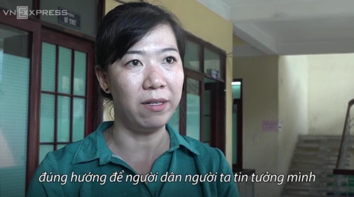 
Bà trần Thị Hồng Cúc - Chủ tịch phường Tân Thành, Tân phú trao đổi cùng phóng viên VNexpress (Arnh: chụp màn hình)