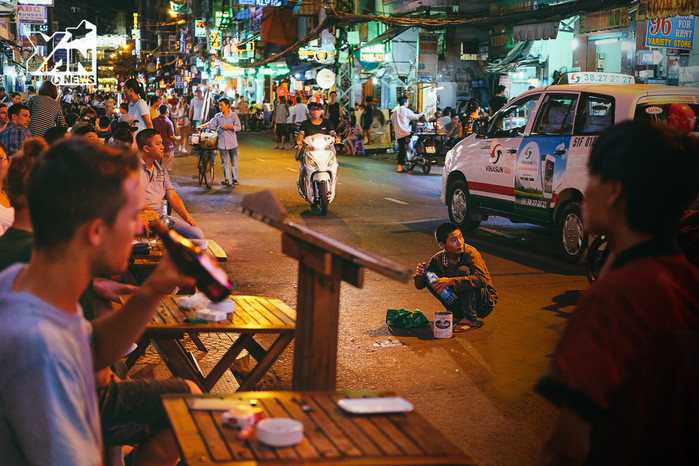 Video: Bùi Viện - con phố đêm “điên cuồng” nhất Sài Gòn và những câu chuyện chưa bao giờ được kể