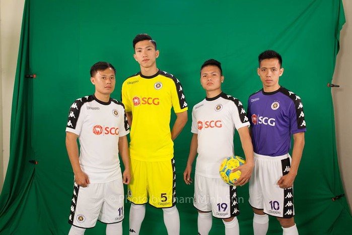 Cùng thời điểm công bố với Than Quảng Ninh còn có Hà Nội FC. Tại V-league 2018, đội bóng Thủ đô vẫn bắt tay song hành cùng nhãn hàng Kappa (Ảnh: Phạm Minh Sơn)