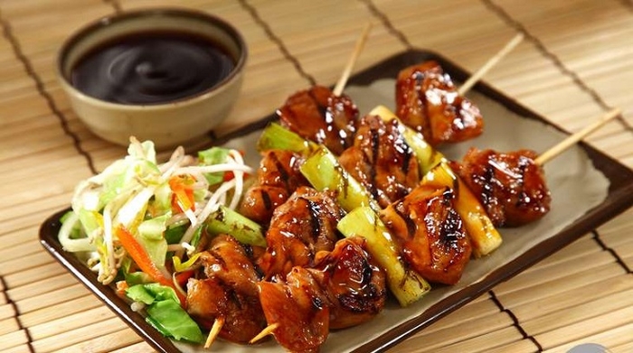Cuối tuần chế biến món xiên gà kiểu Hàn Quốc thơm ngon, hấp dẫn, ăn là nghiện cho cả nhà