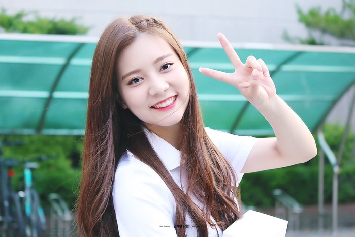 
Eun Chae sở hữu nụ cười ngọt ngào và gương mặt dễ thương ghi điểm ngay cái nhìn đầu tiên.