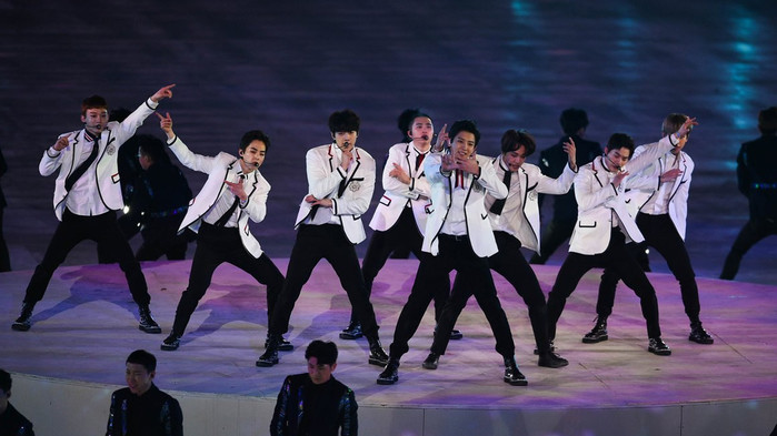 EXO trở thành nhóm nhạc thần tượng đầu tiên làm được điều này, EXO-L đã đủ tự hào chưa?