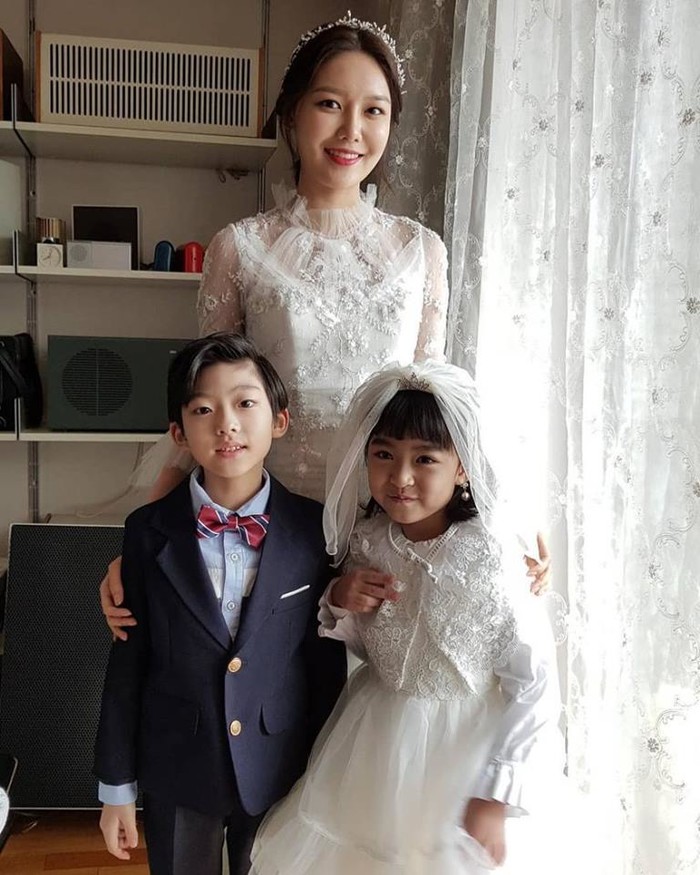 
Loạt ảnh cưới khiến nhiều người bất ngờ của Sooyoung.
