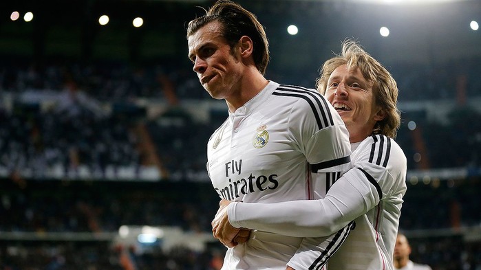 
Bộ đôi Gareth Bale và Luka Modric chơi thân từ khi họ còn thi đấu ở Tottenham. Luka là người sẵn sàng chuyền bóng cho Bale ghi bàn ở bất cứ thời điểm nào. Sau khi Luka chuyên sang Real, chính anh đã thuyết phục người bạn chí cốt đến Tây Ban Nha chơi bóng cùng mình.​