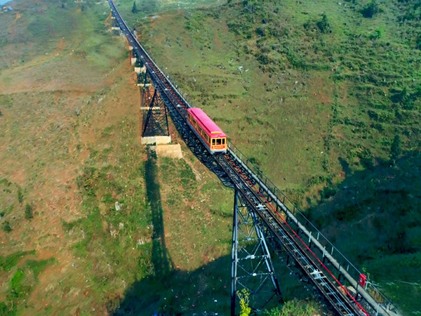Hành trình khám phá Sa Pa từ tuyến tàu hỏa leo núi sang, xịn, đẹp và dài nhất Việt Nam